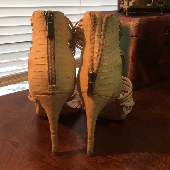 SOLD Bcbg strappy sandal - Picture 6 of 8